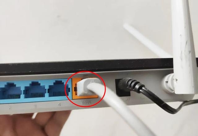 家用无线路由器怎么设置WiFi密码?